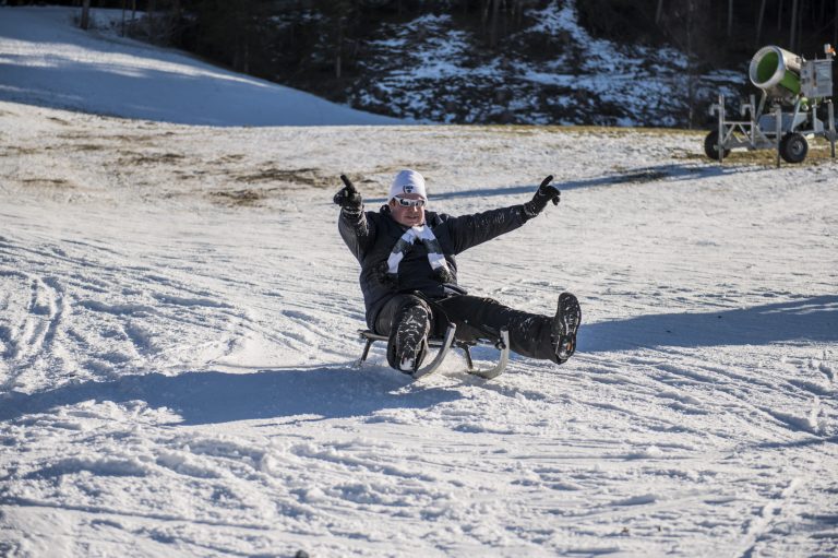 Sport_SkiWeek74