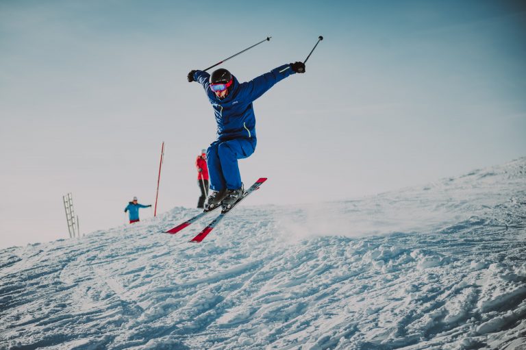 SkiWeek_10.1-26